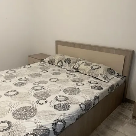 Zona Mec Apartment Craiova